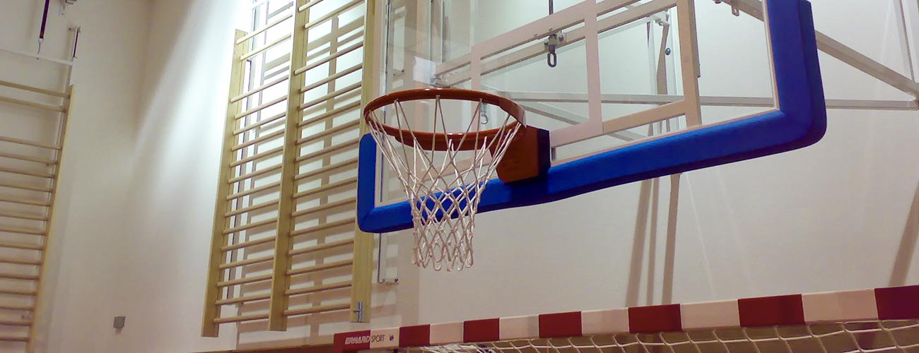 Nahaufnahme eines Basketballkorbes